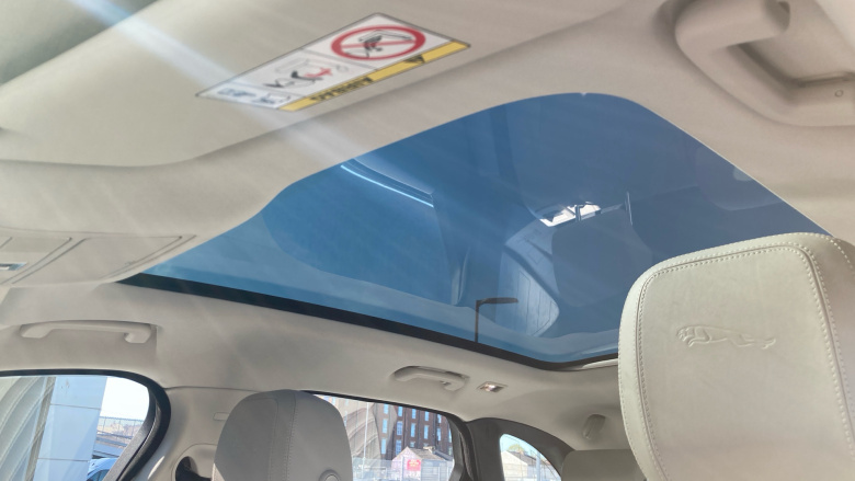 Jaguar F-Pace 2.0d Portfolio 5dr Auto AWD Diesel Estate